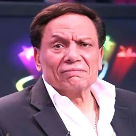 عادل إمام: زوج ابنتي وحمايا من الإخوان