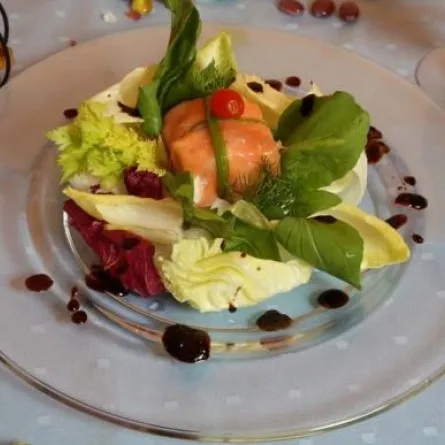 السلمون المدخّن والروبيان المسلوق