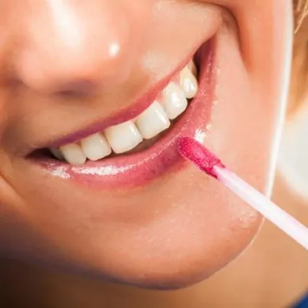 هل الشفاه الرفيعة دليل على تقدُّم العمر؟