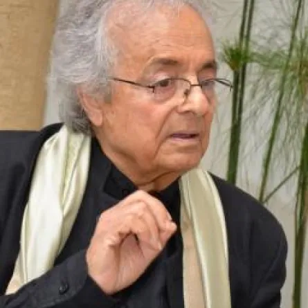 أدونيس يلبس مراكش قفطاناً بقصيدة