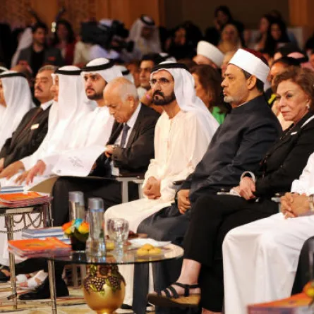 محمد بن راشد يكرم الفائزين بجائزة الصحافة العربية