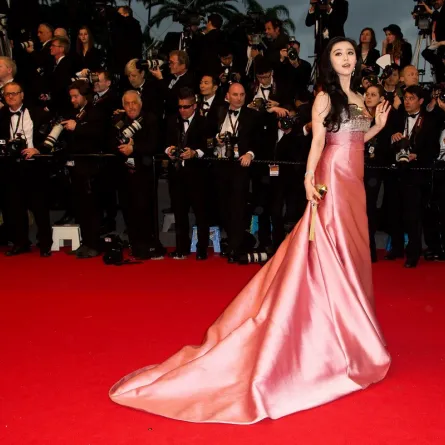 النجمات يفتتحن مهرجان كان 2013 بأجمل الإطلالات