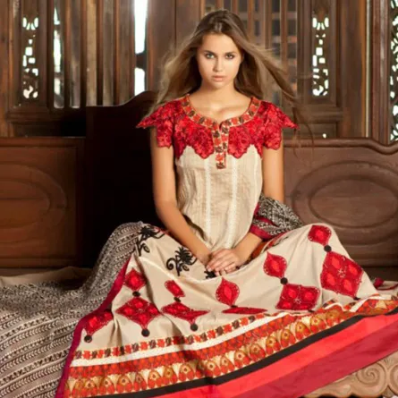 عباءات عصريّة تُناسب حفلات الجاهة