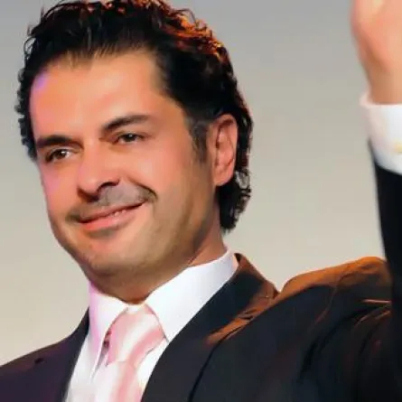 راغب علامة وجهاً دعائياً لعام واحد مقابل 600 ألف دولار أمريكي