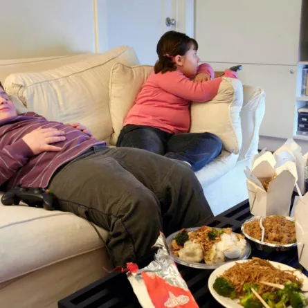 الأطفال المصابون بالبدانة معرَّضون لخطر الإصابة بارتفاع ضغط الدم