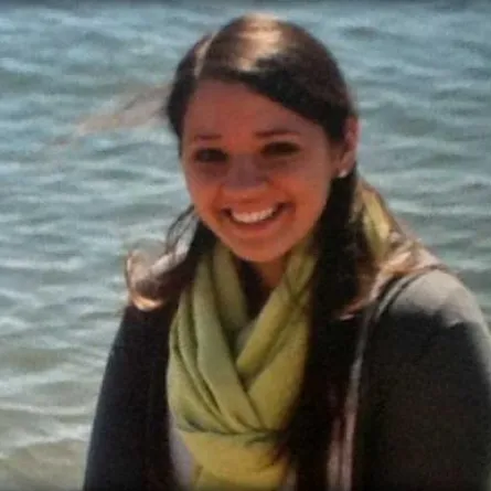 معلمة تحمي تلاميذها حتى الموت