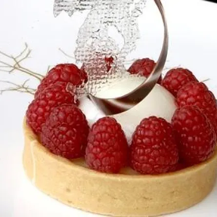 "تارت" الليمون والتوت