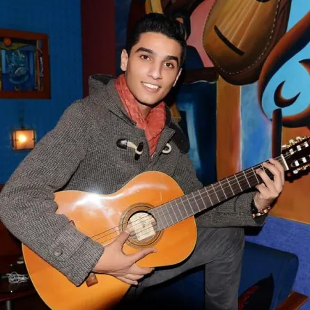 "سيدتي نت" ترافق محمد عساف خلال تسجيل أغانيه