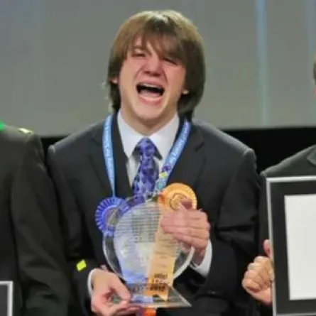 مراهق يخترع شريحة لاكتشاف سرطان البنكرياس