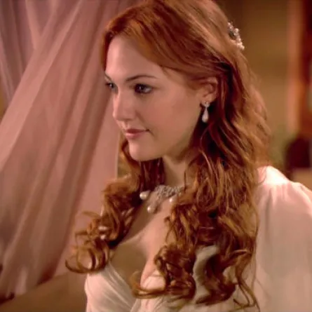 فلسطينية تتعلم التركية لهوسها بالمسلسلات التركية