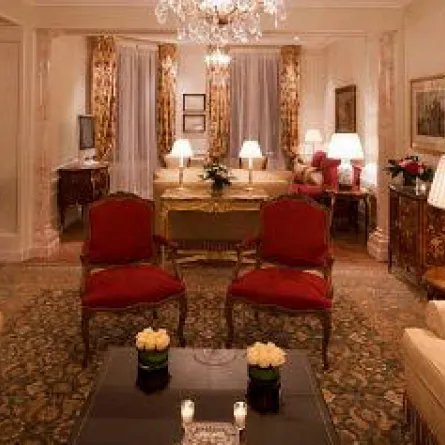 ديفيد بيكهام يعيش كالملك في فرنسا