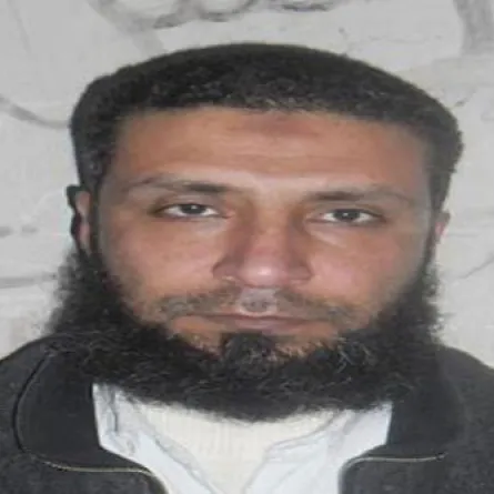 مدرس مصري يصور طالباته عاريات