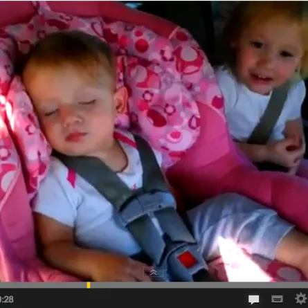 "غانغام ستايل" تشعل اليوتيوب من جديد بفضل طفلة