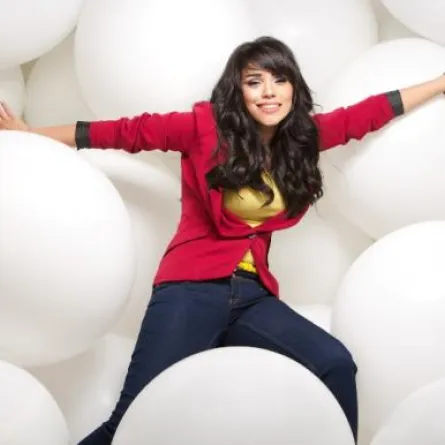 أمينة تكذب الشائعات: ابني مصري