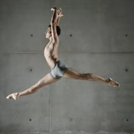 الباليه بدلاً من الخدمة العسكرية في.. روسيا