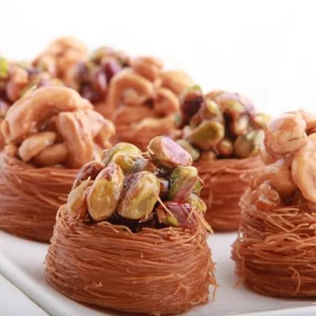 "تاج الملك" حلوى شرقية لضيافة مميّزة