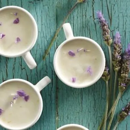 أكواب الـ "بانا كوتا" مع الشوكولاتة