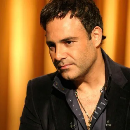 الحلاني  يوضح حقيقة الإشكال الذي وقع في حفله أمس