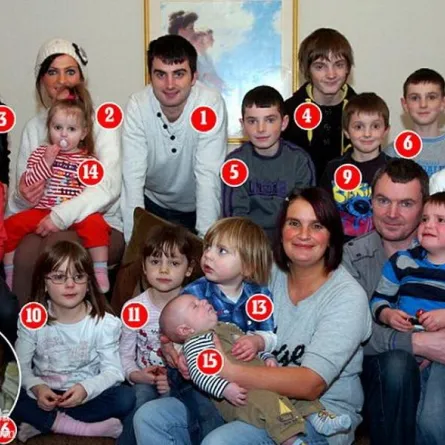 أم بريطانية تنجب 17 طفلًا