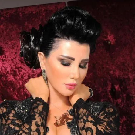 جيني اسبر تدخل عالم الطبخ من أوسع أبوابه