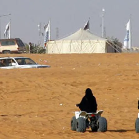 الهيئة تمنع تأجير النساء الدبابات في الثمامة