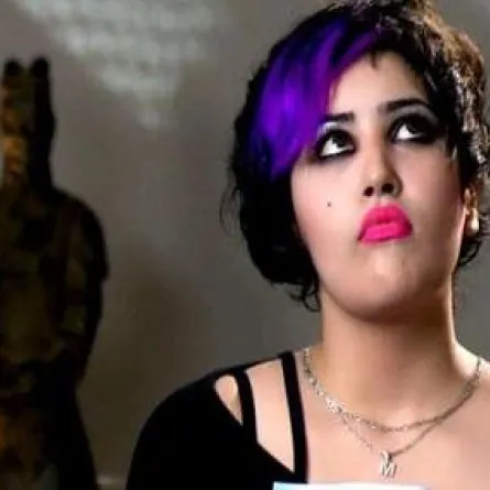 ما حقيقة انتحار مهووسة هيفا وهبي في "أراب أيدول"؟