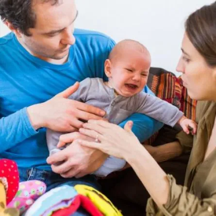 بكاء الأطفال ليلاً يؤدي إلى الطلاق