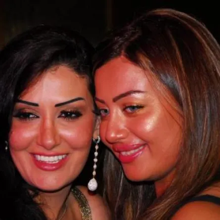 الفنانون يهربون من مصر  والوجهة أمريكية