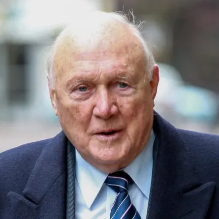 سجن مذيع في الـ BBC لاعتدائه جنسيّاً على قاصرات