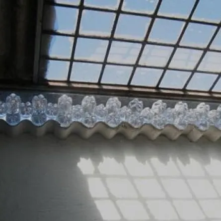 الزجاجات الفارغة لإضاءة بلا كهرباء