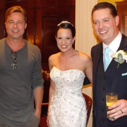 ما رأيك لو فاجأك Brad Pitt وحضر في عرسك؟ 