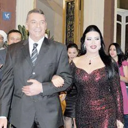 هل ندم محمود حميدة على تعاونه مع سمية الخشاب؟