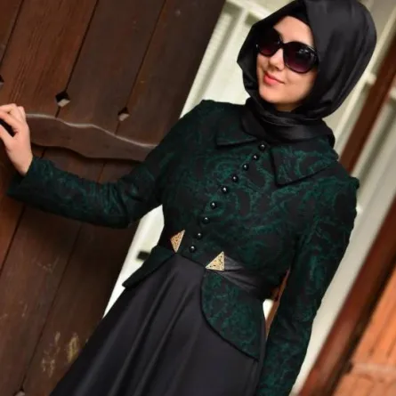 خيارنا من فساتين السهرة للمحجبات