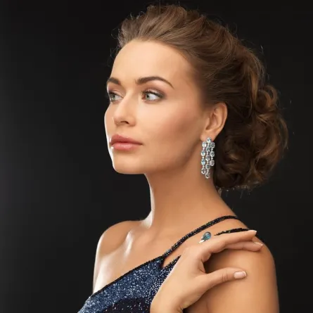 أيّ لون تختارين لمجوهراتك؟