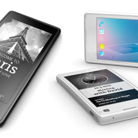 YotaPhone  هاتف جديد "ذو وجهين"