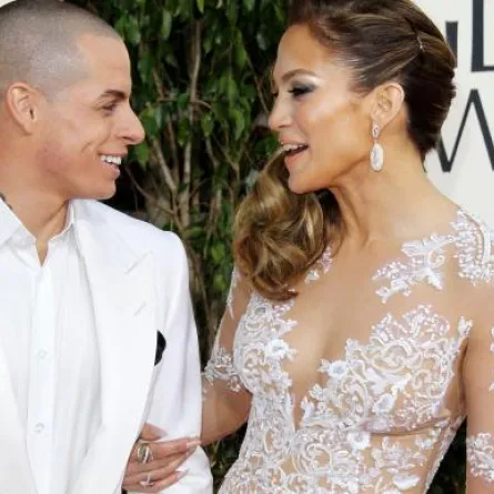 جنيفر لوبيز تسأل حبيبها لماذا لا يبحث عن امراة أصغر سناً