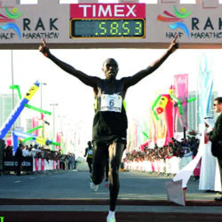 نصف ماراثون رأس الخيمة يستقطب 30  ألف متفرج