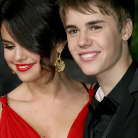 سيلينا غوميز أبكت جاستن بيبر