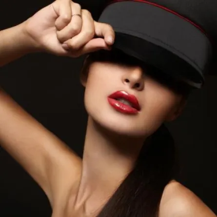 6 أنواع مكياج يفضلها الرجال!