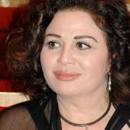 الوحش:القذافي شك في إصابة الهام شاهين بالايدز