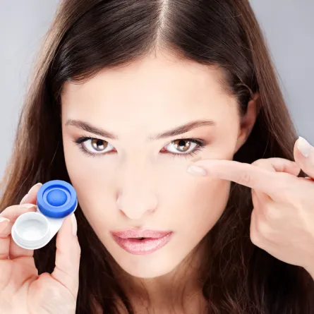 في مصر.. استئجار العدسات يسبب العمى!