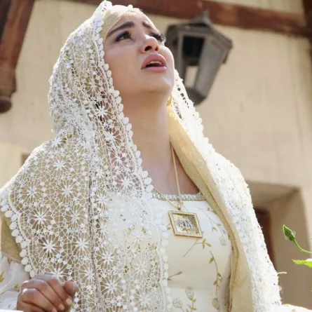 بالصور:.دموع مروى تغلبها في "بدعي يا ربّ"