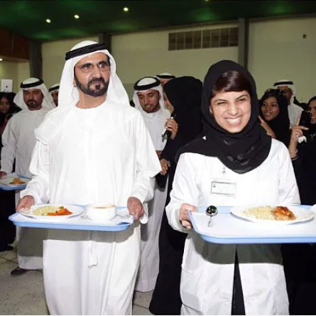 الشيخ محمد بن راشد يتفقد جامعة الإمارات في العين