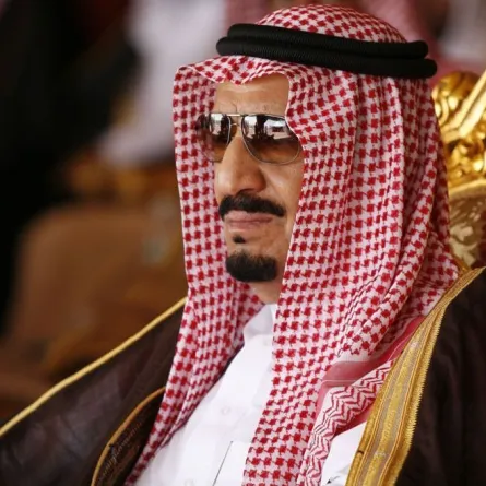 الأمير سلمان يتسلم جائزة الإنجاز في مجال التراث العمراني