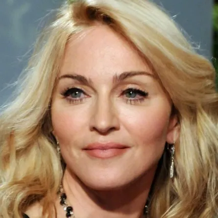Madonna تعتذر من استخدام كلمة عنصرية