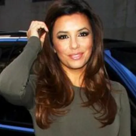 إيفا لونغوريا بطلة رسوم متحرّكة على الشاشة الصغيرة