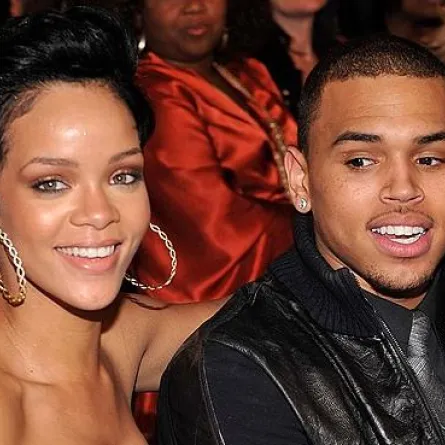 دبي تسبب بانفصال ريهانا وكريس براون مجدداً
