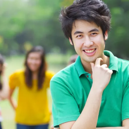 وسيمو اليابان يحرجون أبو سروال وفانيلة!