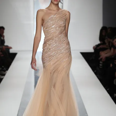 كيف تختارين تصميم الكتف الواحدة؟