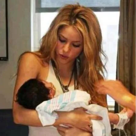 بالصور: إبن شاكيرا ينضم لنادي برشلونة رسمياً